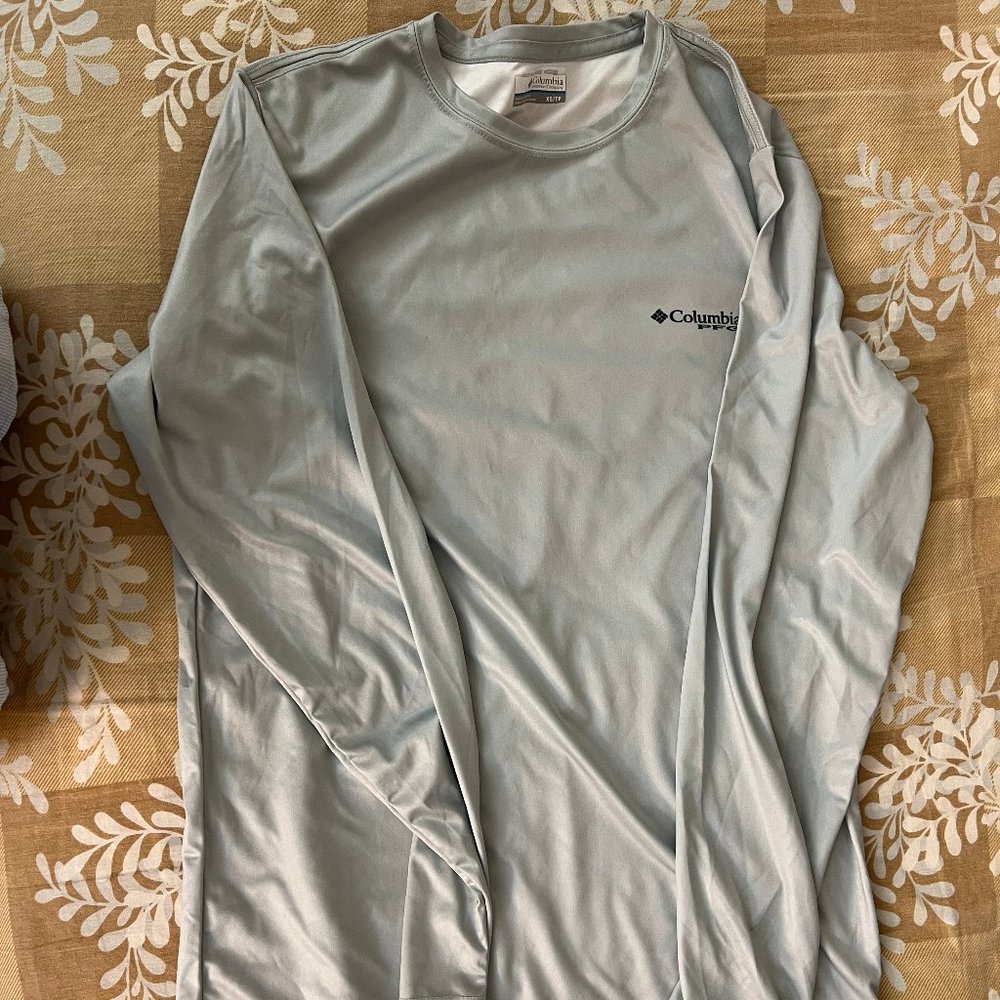 Columbia tshirt